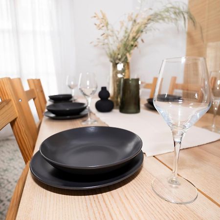 California Apartament Dos De Mayo Севиля Екстериор снимка