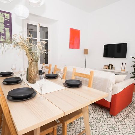 California Apartament Dos De Mayo Севиля Екстериор снимка